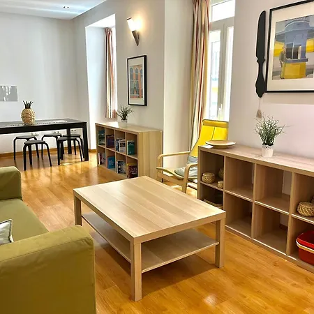 Apartment 2 Bedroom - Bairro Alto *